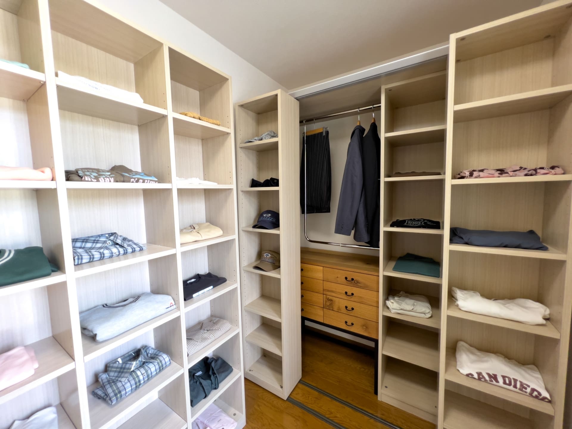 クローゼット　収納